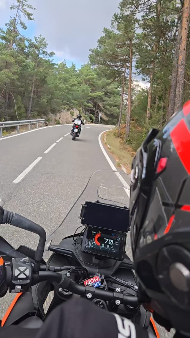 Post 4 by RENT MOTO ADVENTURE on Instagram (video)