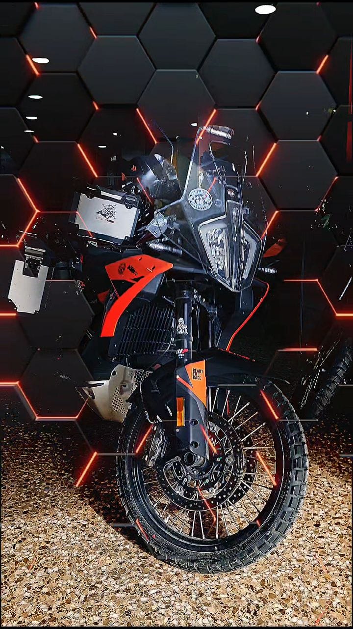 Post 10 by RENT MOTO ADVENTURE on Instagram (video)