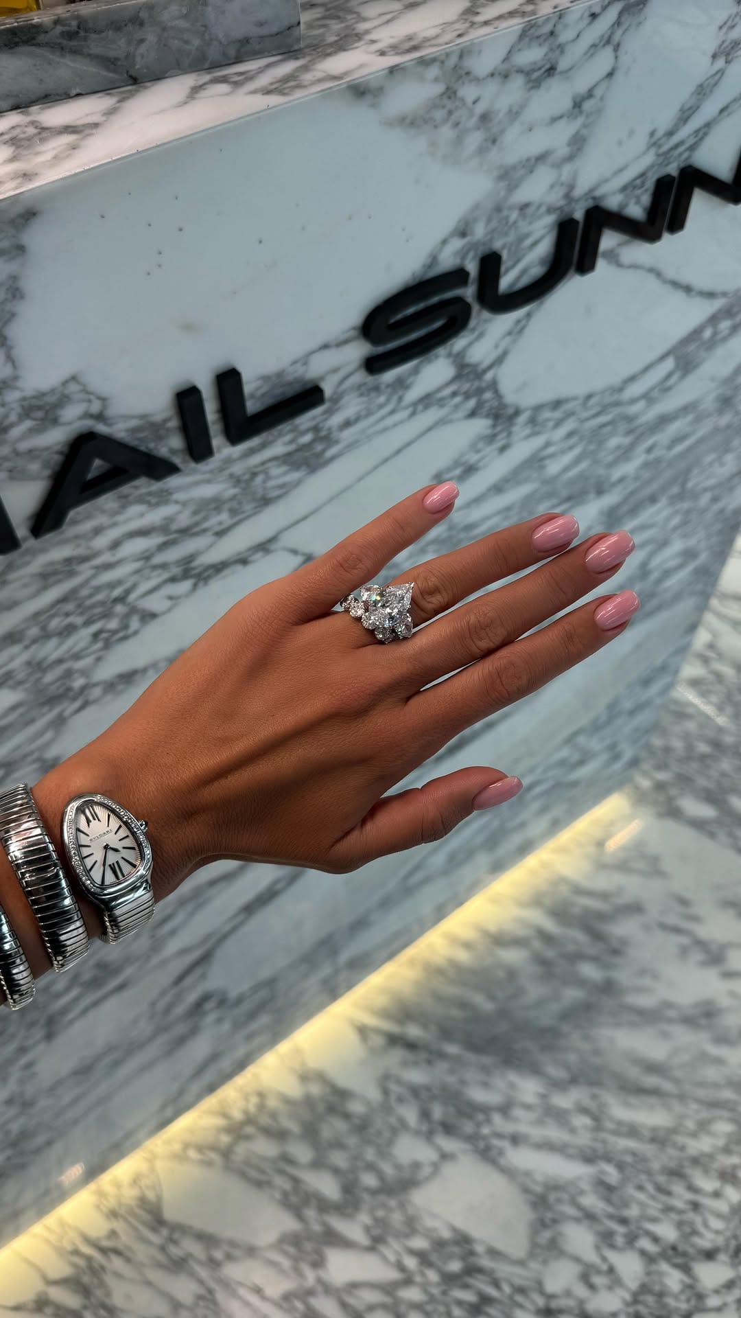 Post 6 by Nail Sunny LA🇺🇸Russian nails 💅🏻🇦🇲🇷🇺 on Instagram (video)