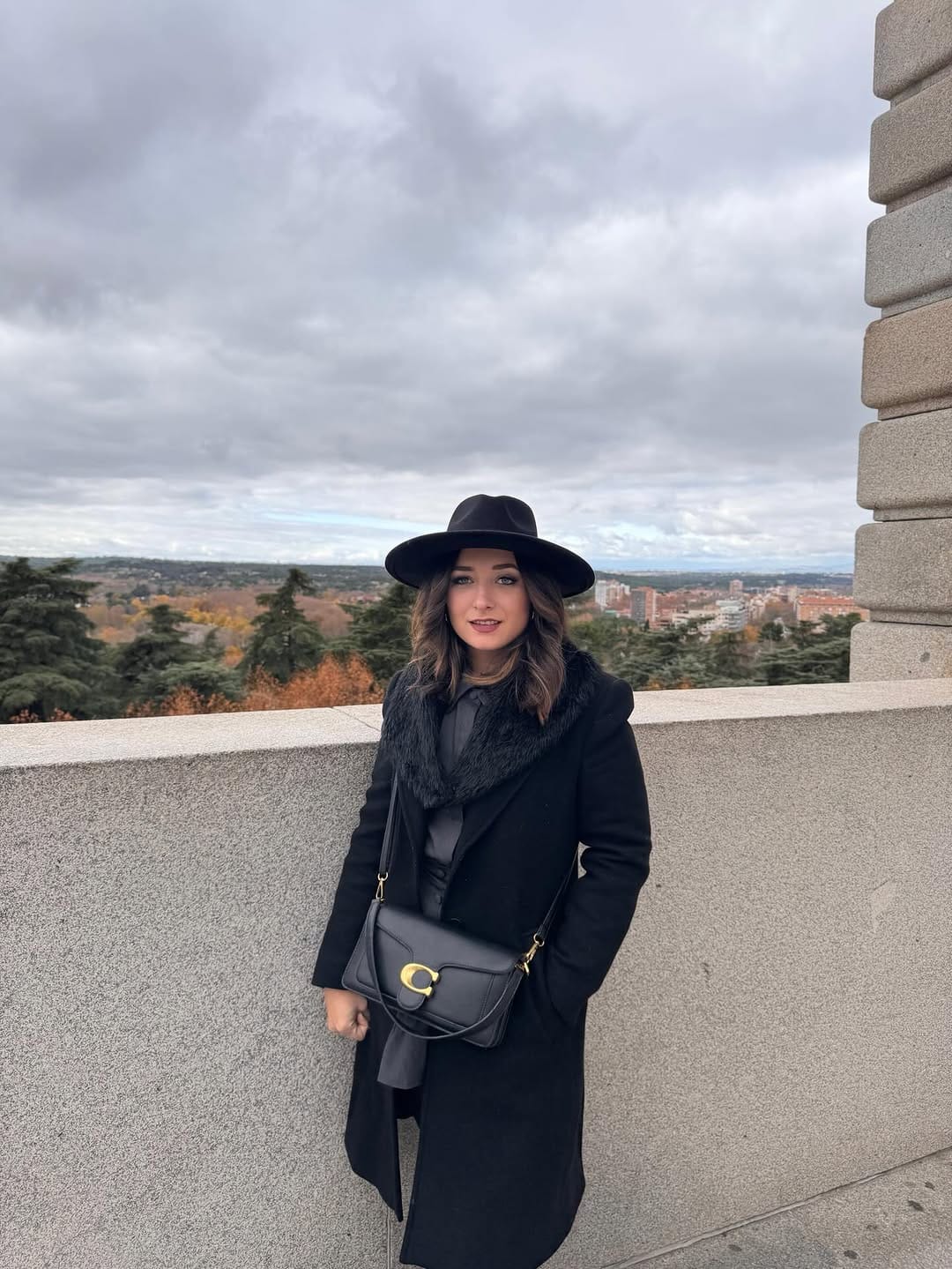Post 5 by 𝑨𝒏𝒅𝒓𝒆𝒂 𝑩𝒐𝒔𝒄𝒉 • Lifestyle • Fashion •inspo on Instagram (carousel)