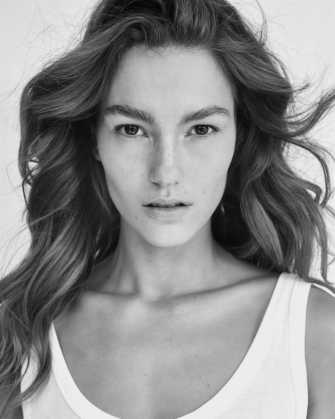 Post 9 by Chantal Chiara on Instagram (carousel)