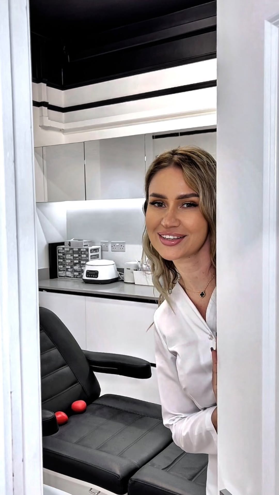 Post 4 by Advanced aesthetic clinics London/Marbella on Instagram (video)