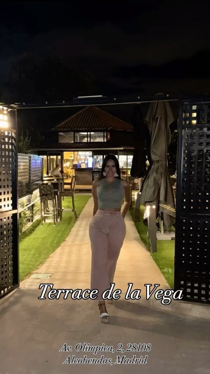 Post 10 by 𝓔𝓭𝓲𝓽𝓱 𝓟𝓸𝓵 on Instagram (video)