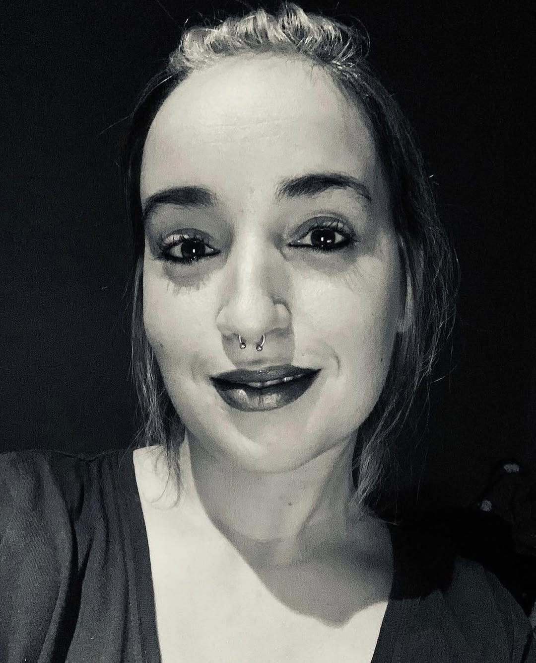 Post 10 by Shey Curni on Instagram (carousel)
