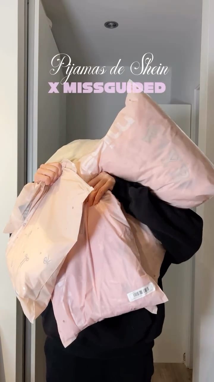 Post 2 by P A U L A   T O M A S on Instagram (video)