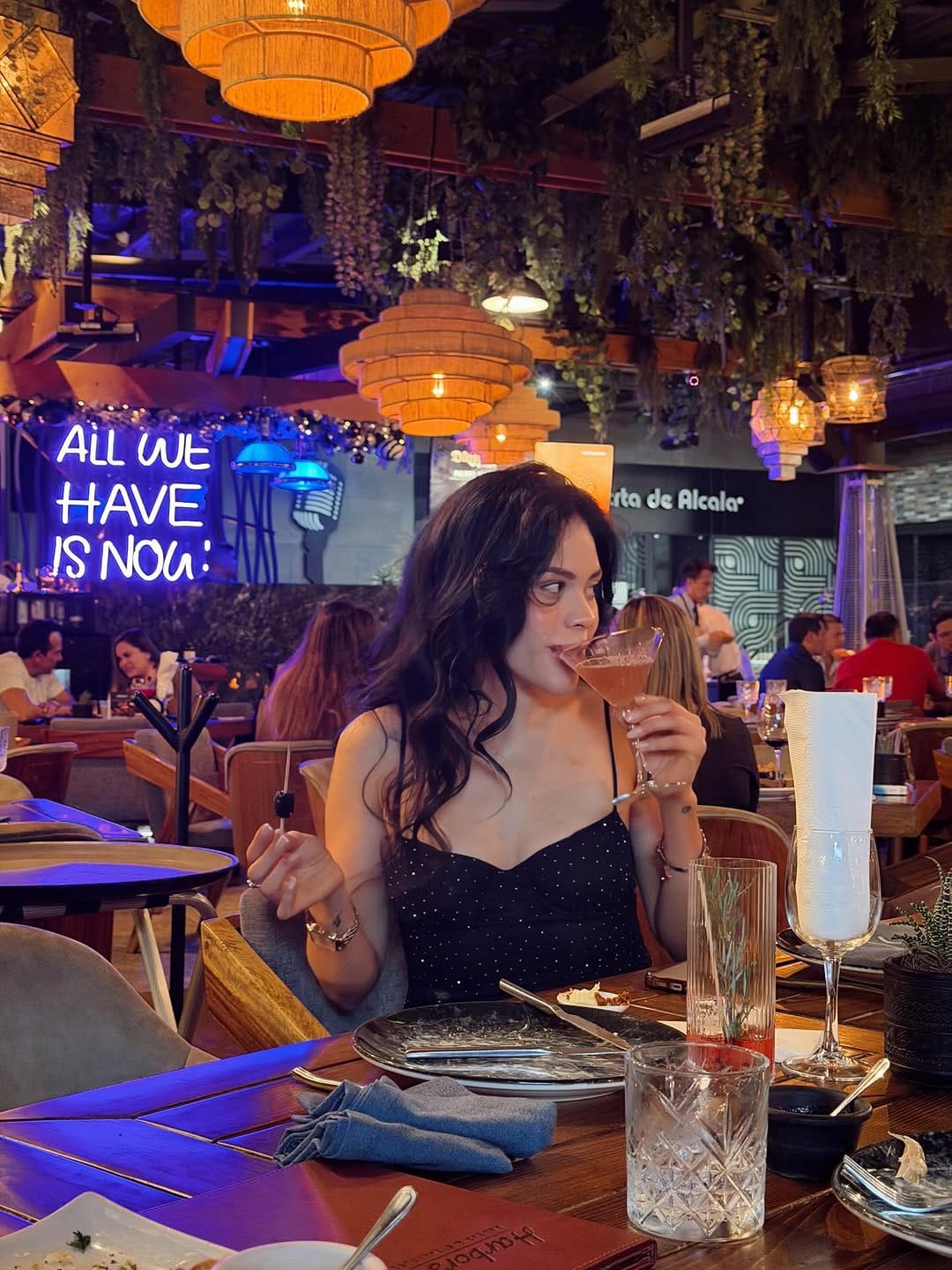 Post 8 by Paola Hernández 🍒 on Instagram (carousel)