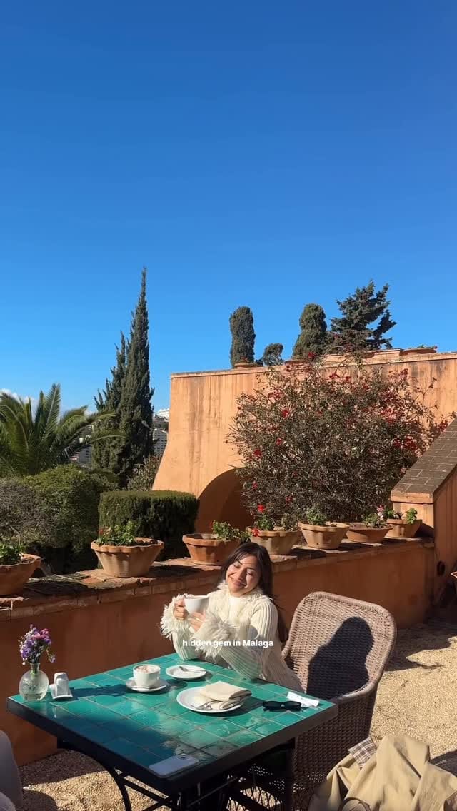 Post 3 by Eslem Karaca on Instagram (video)
