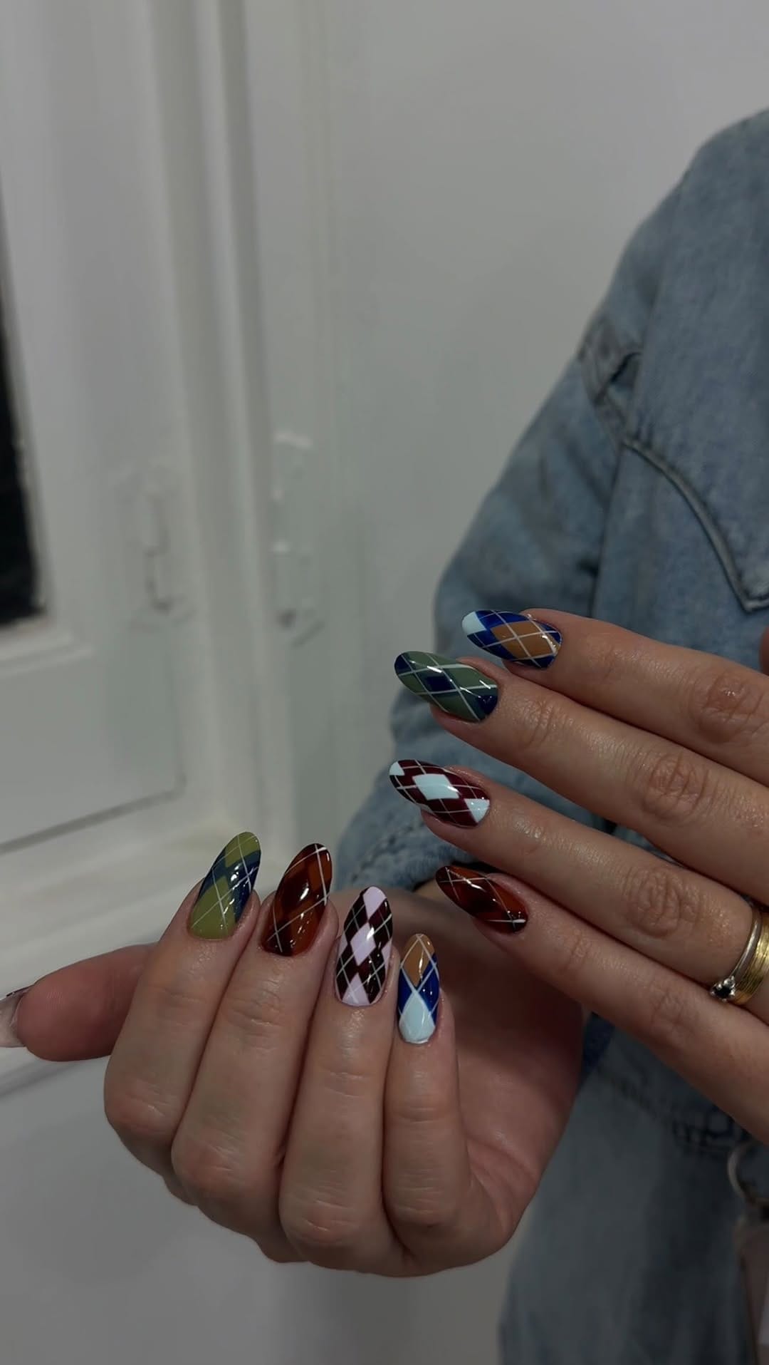 Post 10 by UÑAS MADRID | MARTA NIETO on Instagram (video)