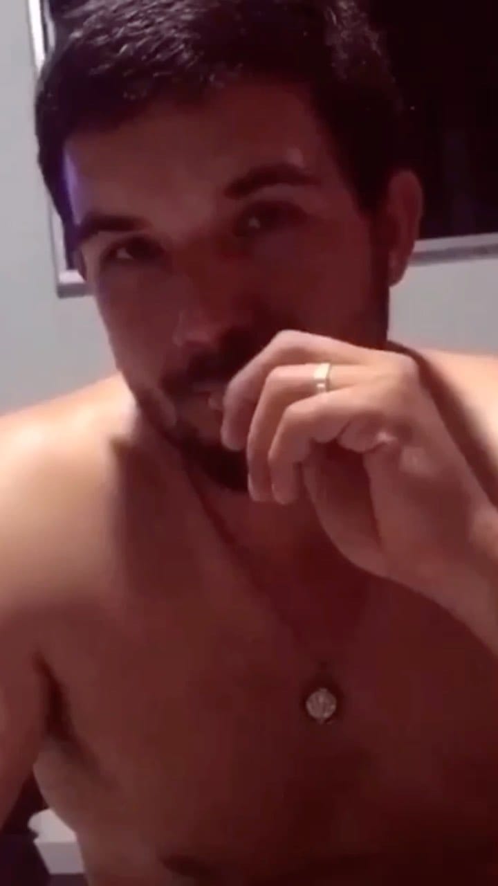 Post 10 by Regíane Milla on Instagram (video)