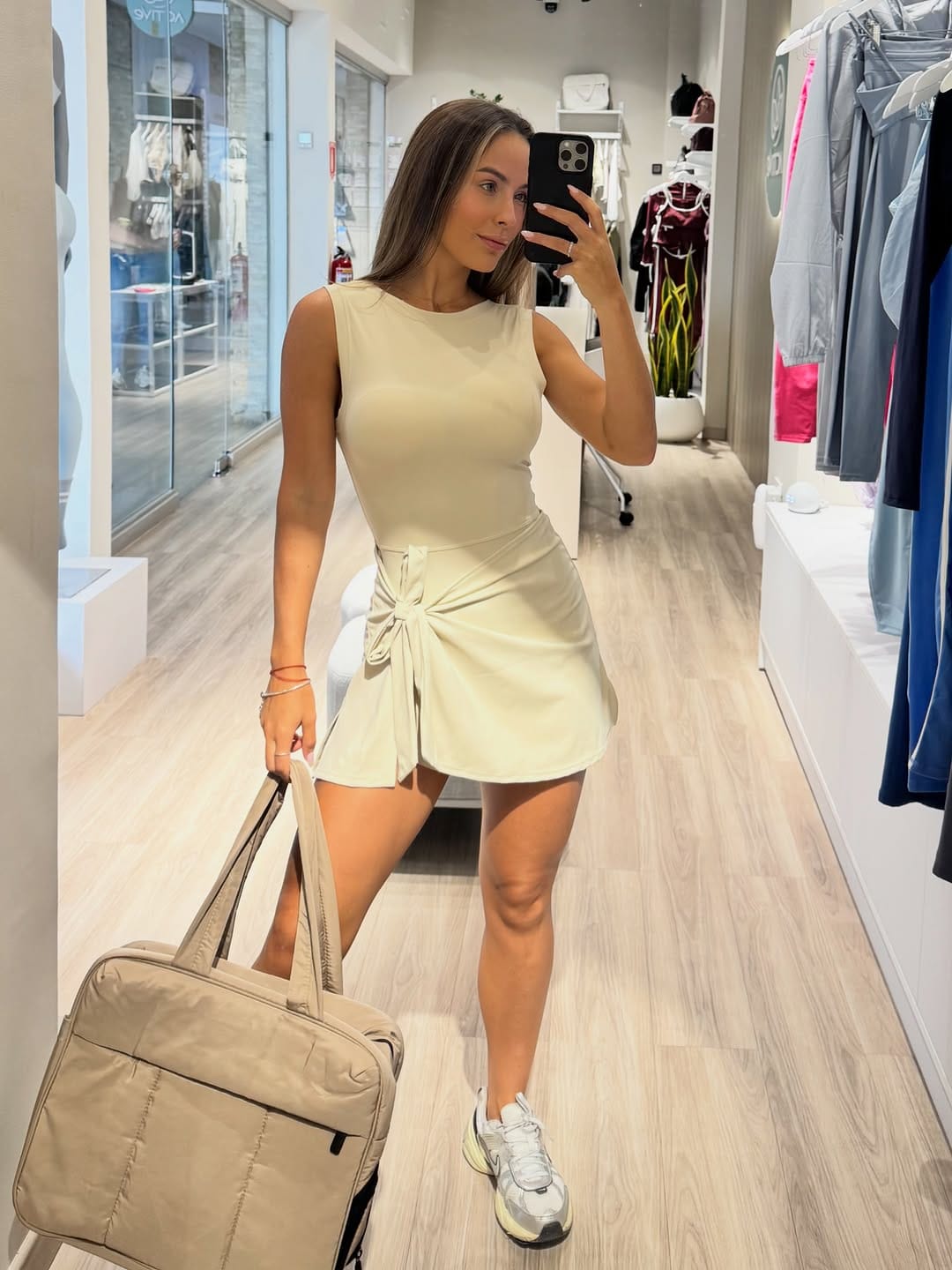 Post 4 by ACTIVE | Activewear • Ropa deportiva on Instagram (carousel)