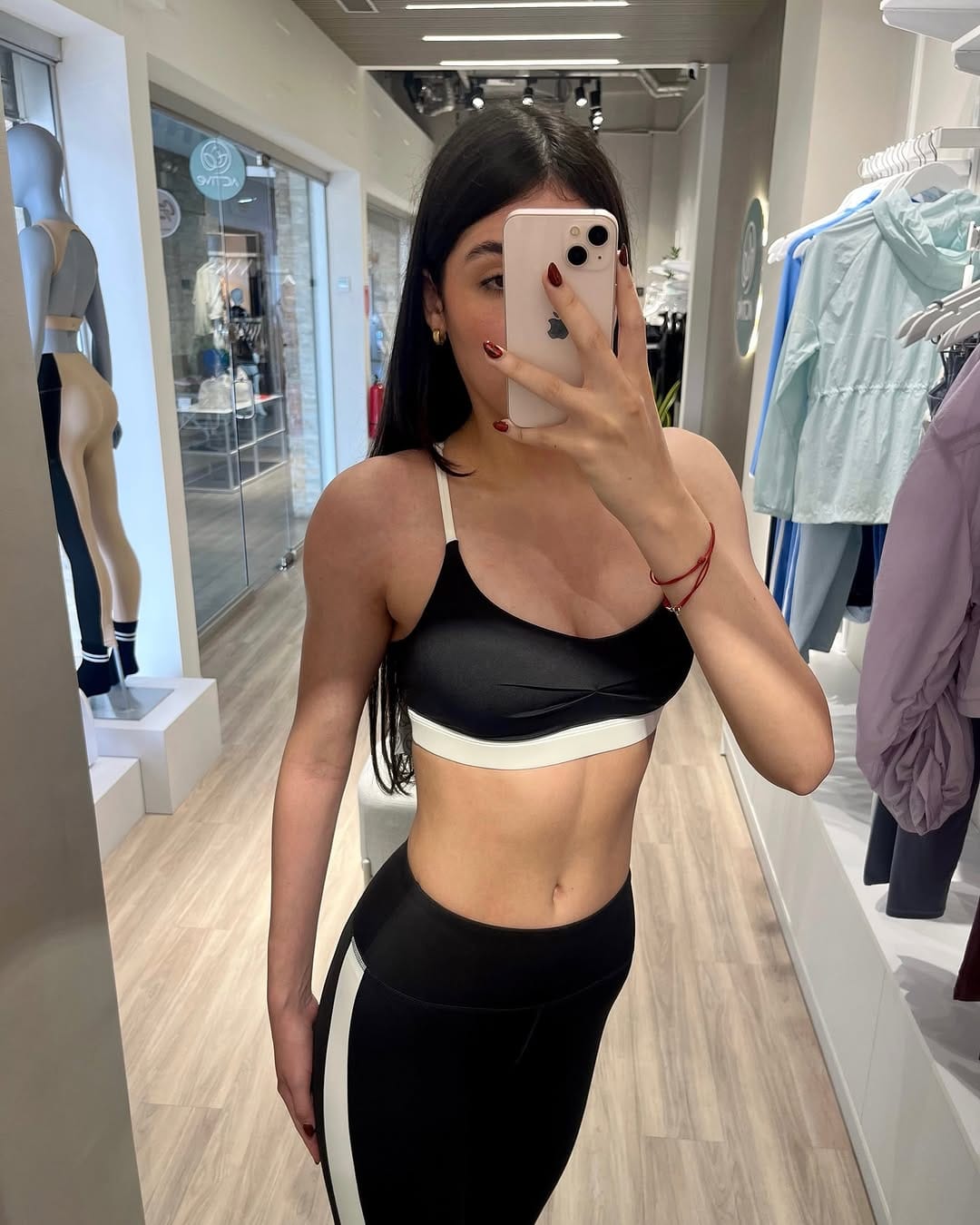 Post 2 by ACTIVE | Activewear • Ropa deportiva on Instagram (carousel)