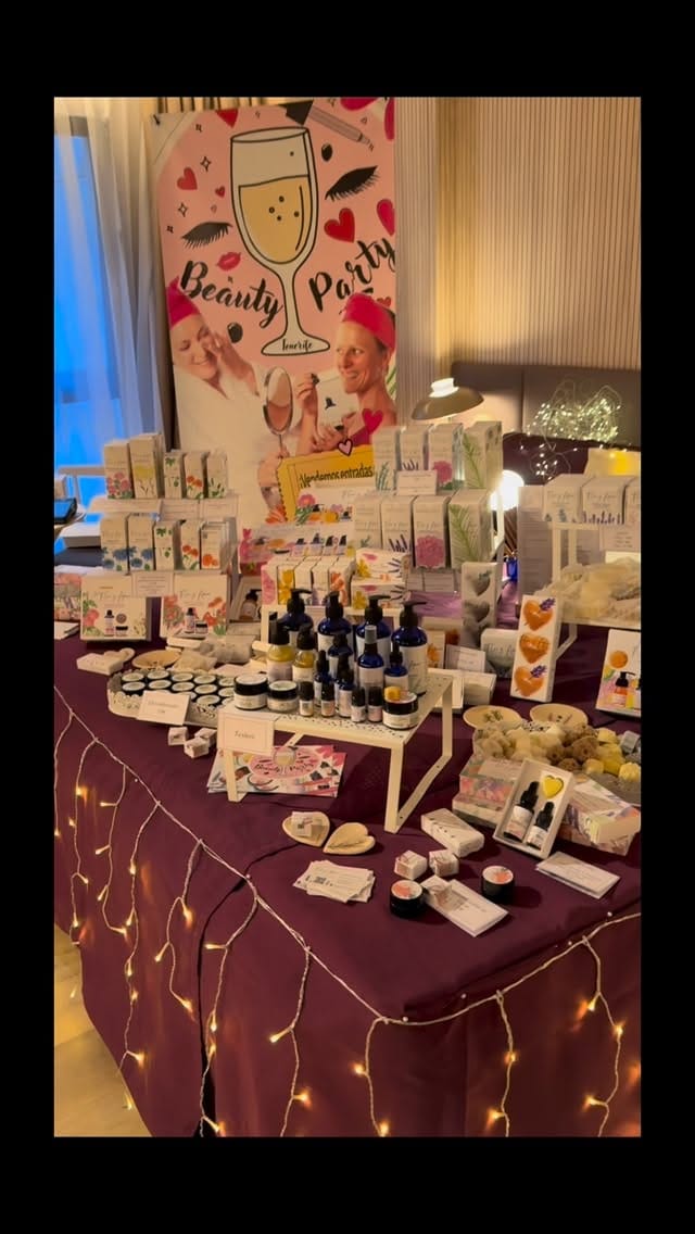 Post 7 by Flor y Amor Natural Skincare on Instagram (video)