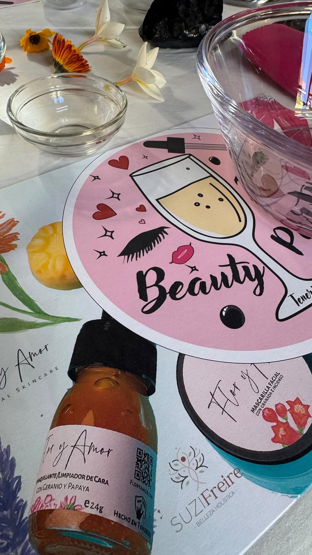 Post 3 by Flor y Amor Natural Skincare on Instagram (video)