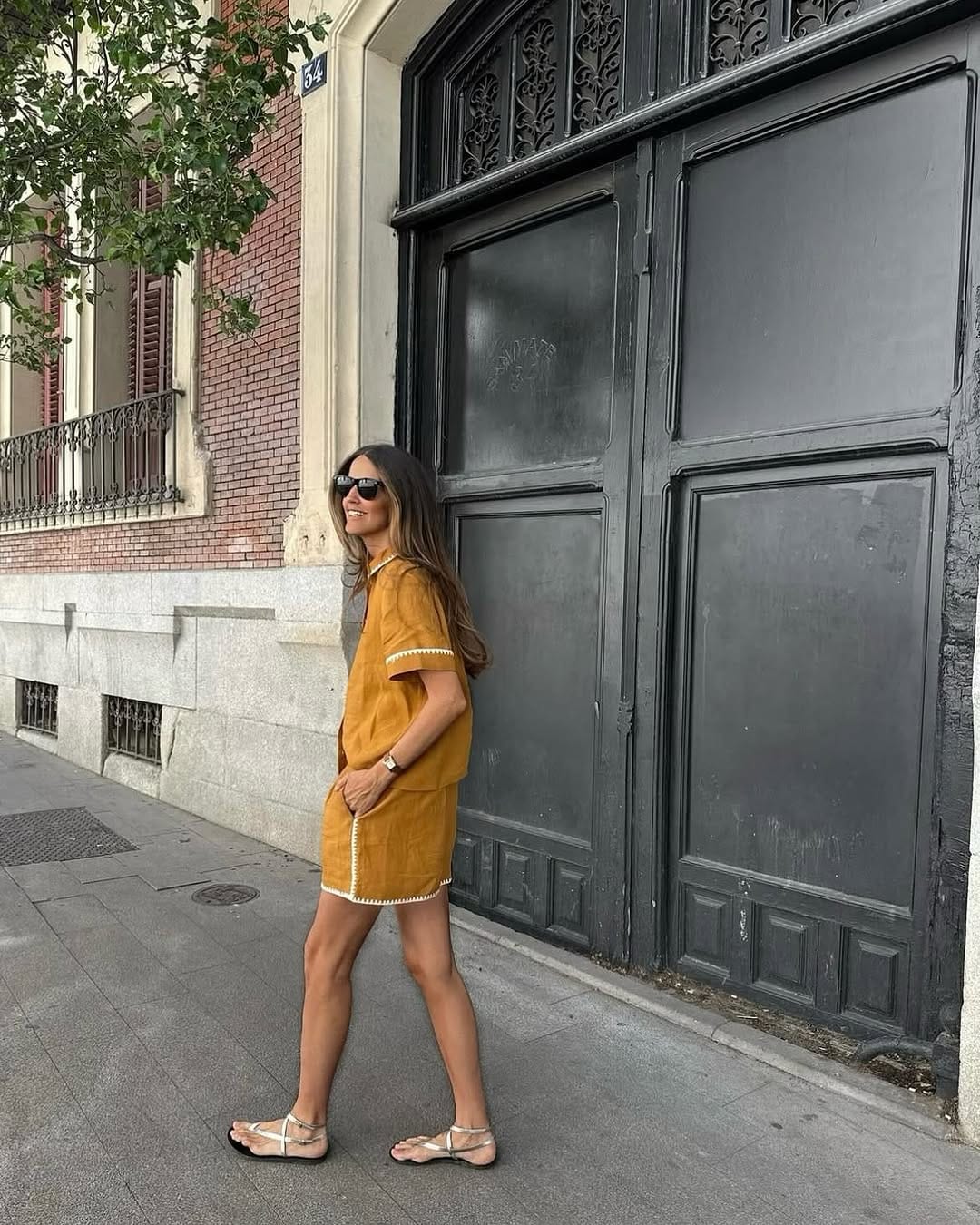 Post 9 by Sandalias Griegas on Instagram (carousel)