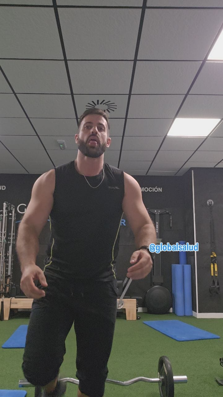 Post 2 by Kike Mora on Instagram (video)
