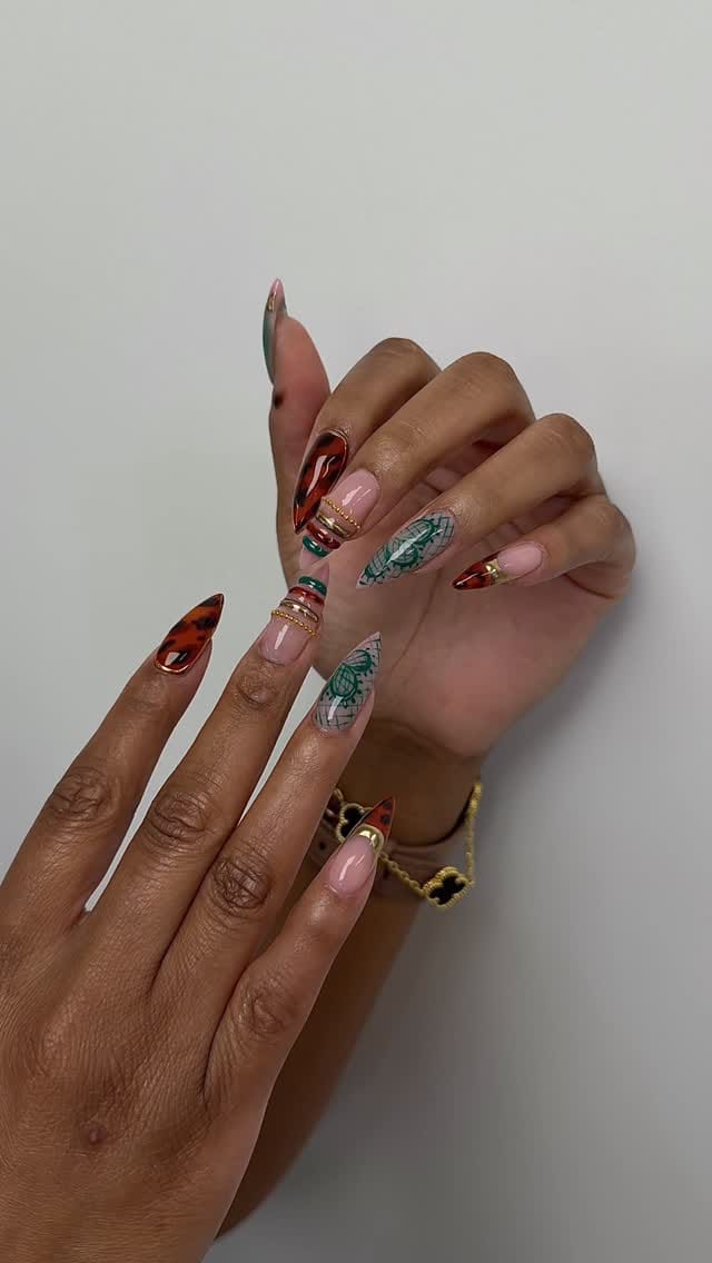 Post 1 by 𝐍𝐚𝐢𝐥 𝐒𝐚𝐥𝐨𝐧-𝐆𝐢𝐫𝐥 𝐓𝐡𝐞𝐫𝐚𝐩𝐲 on Instagram (video)