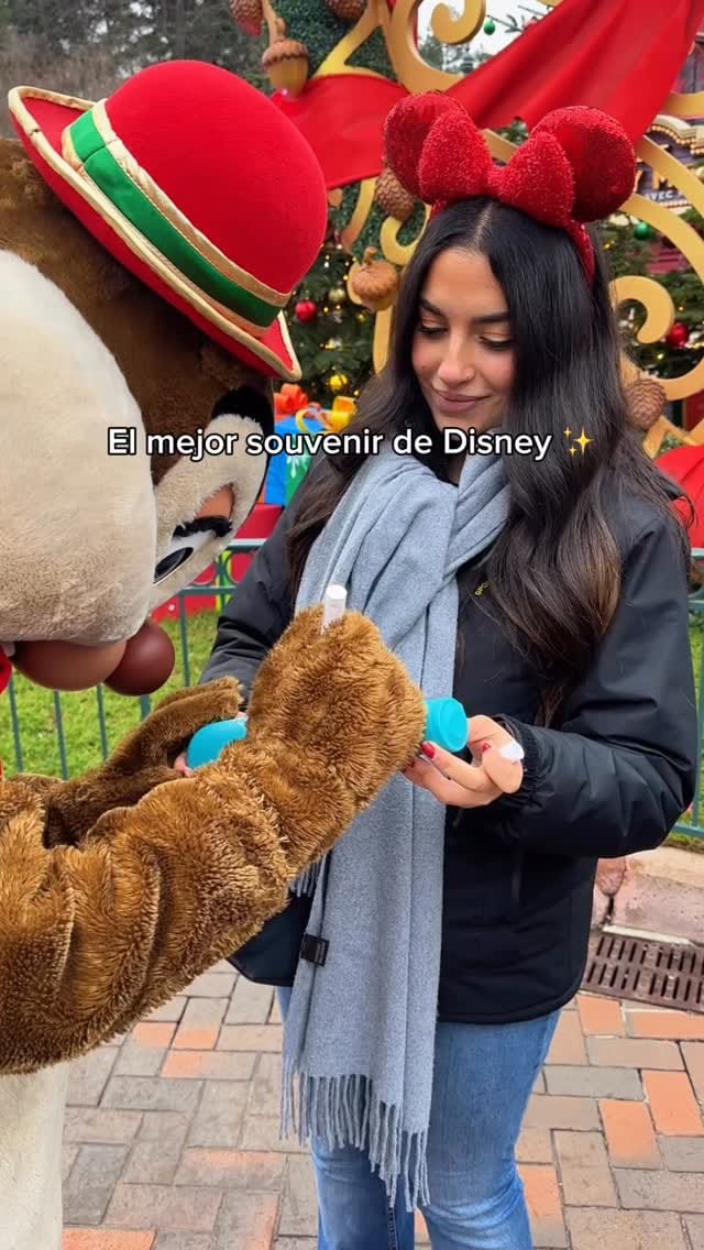 Post 5 by Marta Deza | Disney | Lifestyle on Instagram (video)