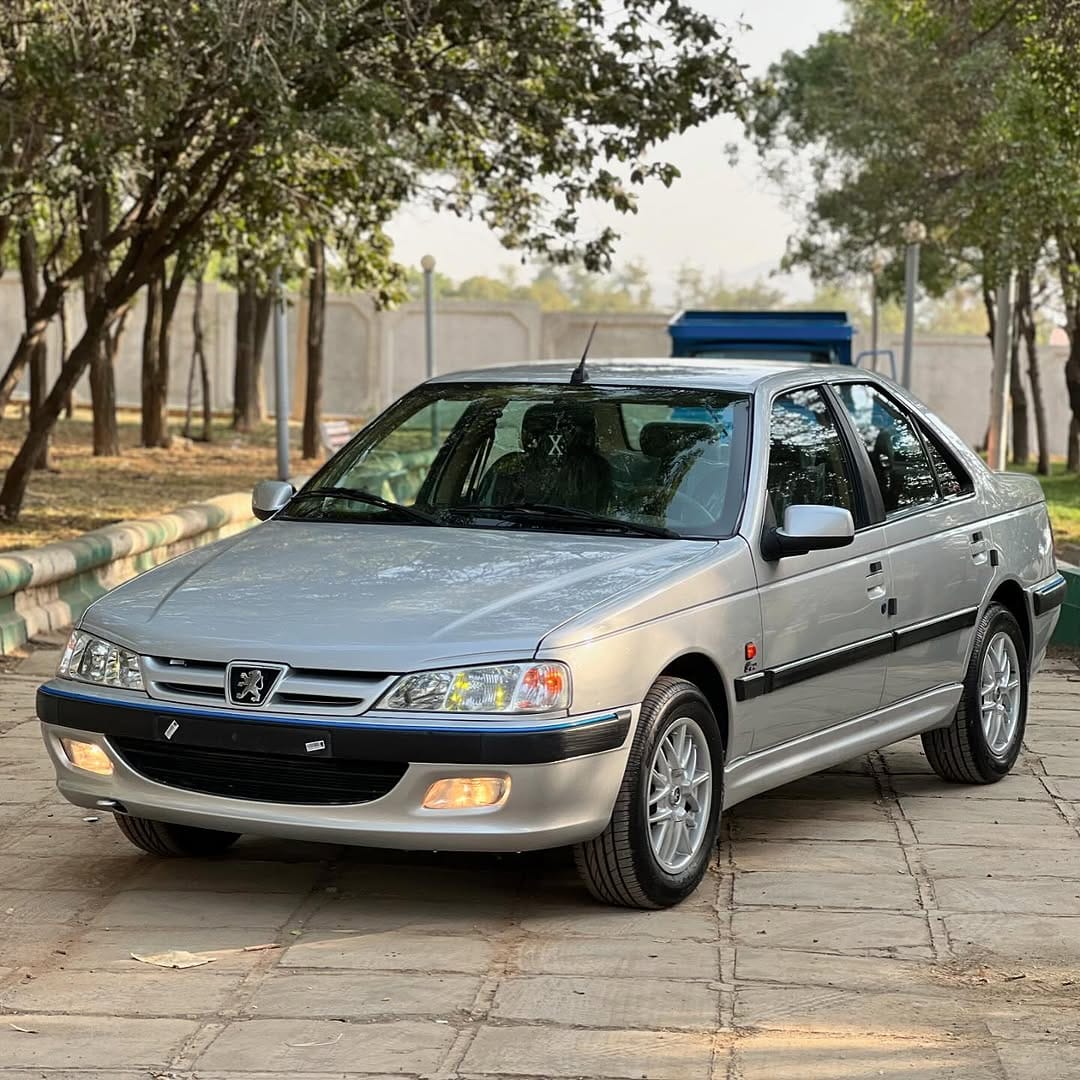 Post 5 by 🇫🇷نمایشگاه اتومبیل حکمت🇫🇷 on Instagram (carousel)
