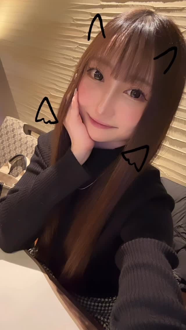 Post 5 by 愛咲さあや on Instagram (video)