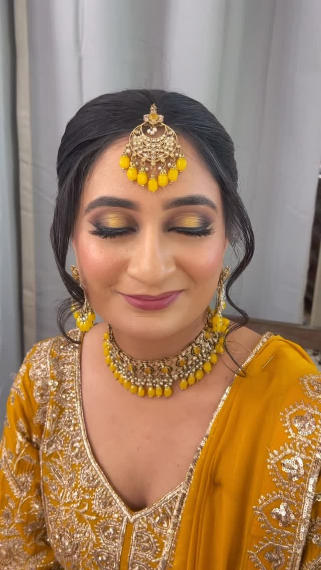 Post 3 by Rupy Kaur on Instagram (video)