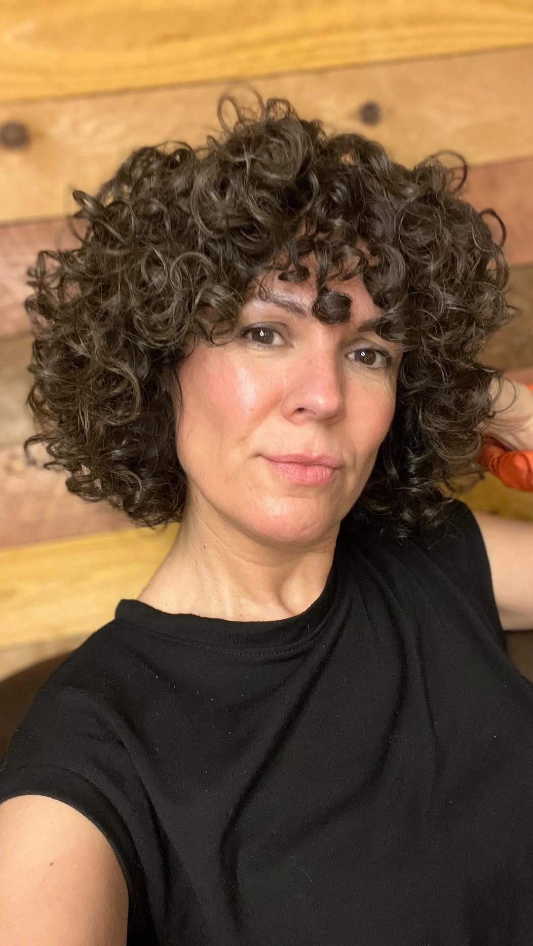 Post 6 by Montse | Peluquería Curly Sevilla  ✨  Especialista en rizos on Instagram (video)