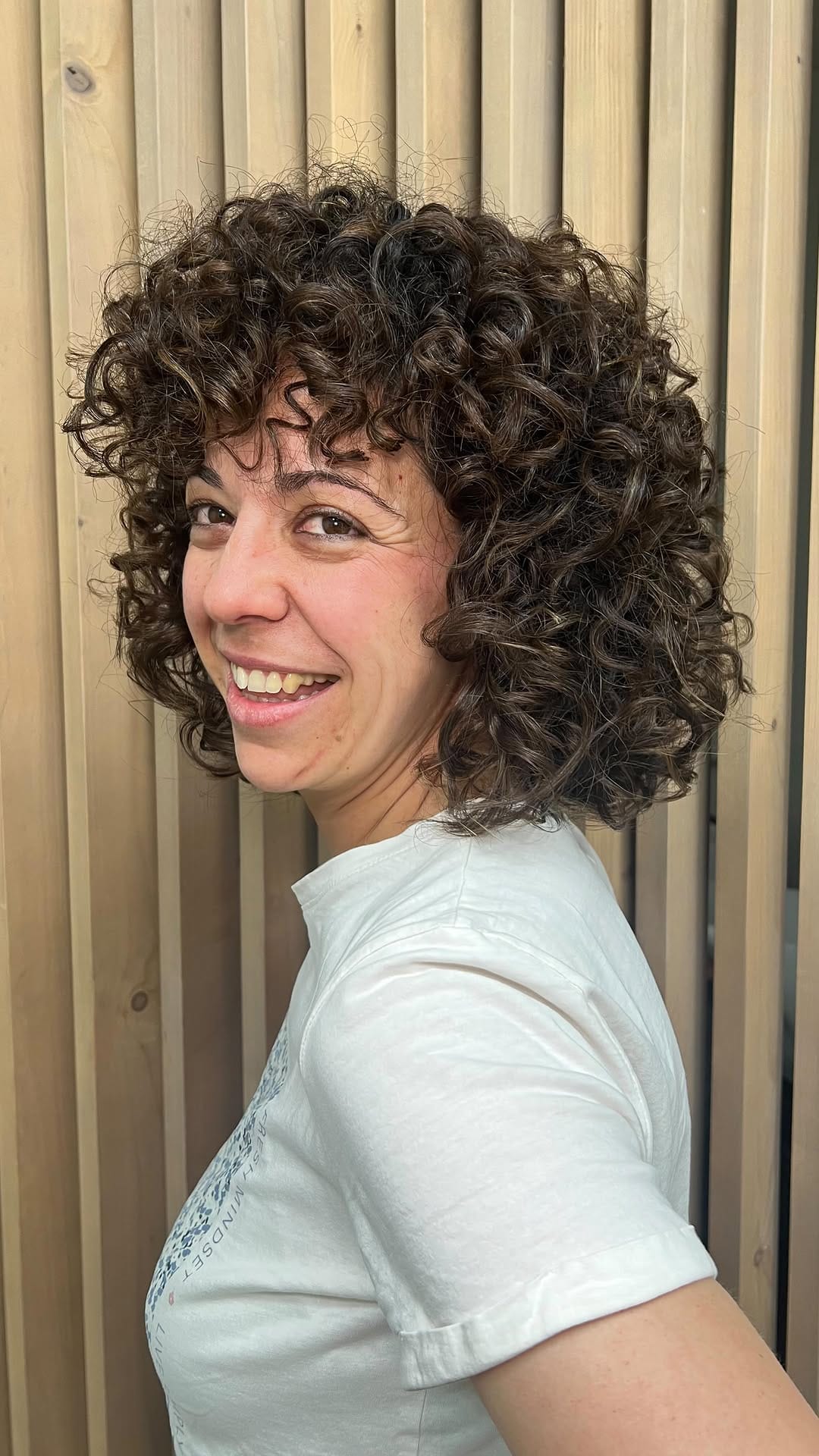 Post 7 by Montse | Peluquería Curly Sevilla  ✨  Especialista en rizos on Instagram (video)