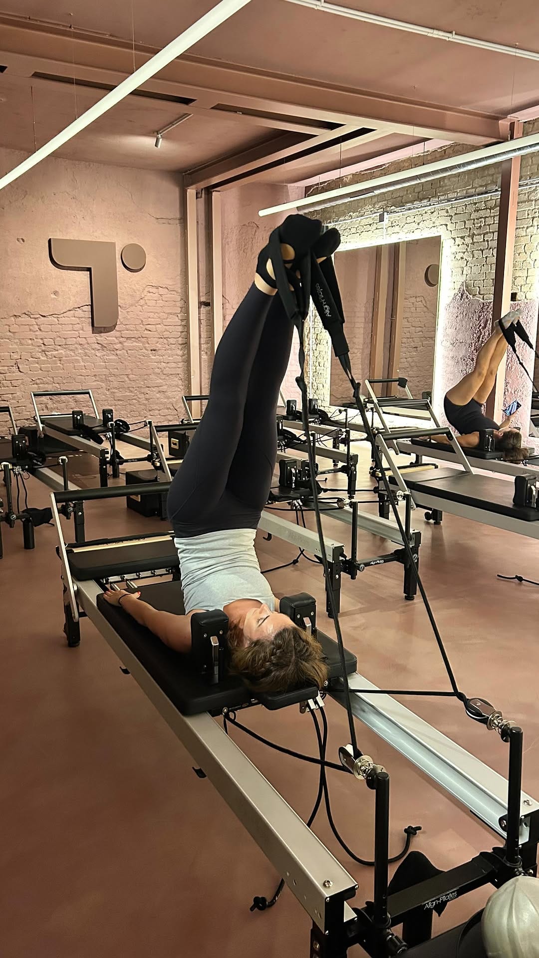 Post 9 by Elena Villanueva on Instagram (video)