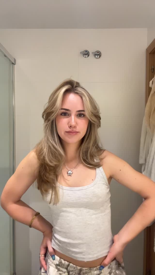 Post 3 by 𝒄𝒂𝒓𝒐𝒍 🪩 on Instagram (video)