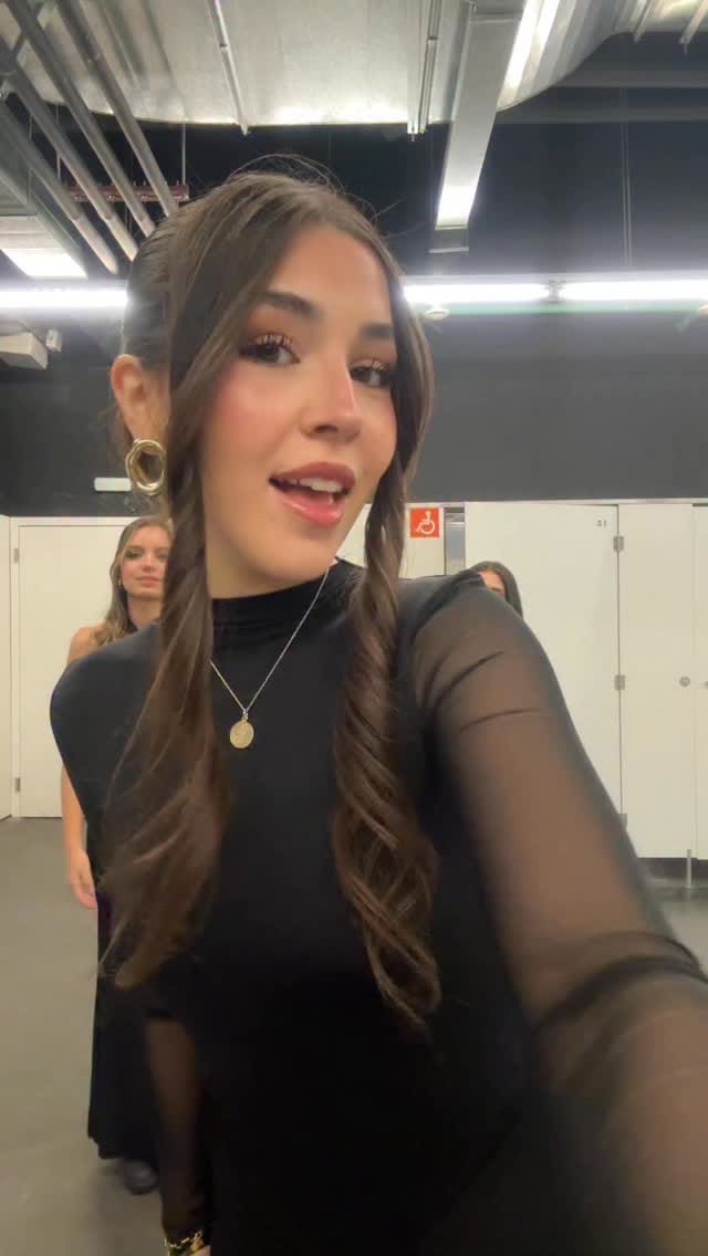 Post 1 by 𝒄𝒂𝒓𝒐𝒍 🪩 on Instagram (video)