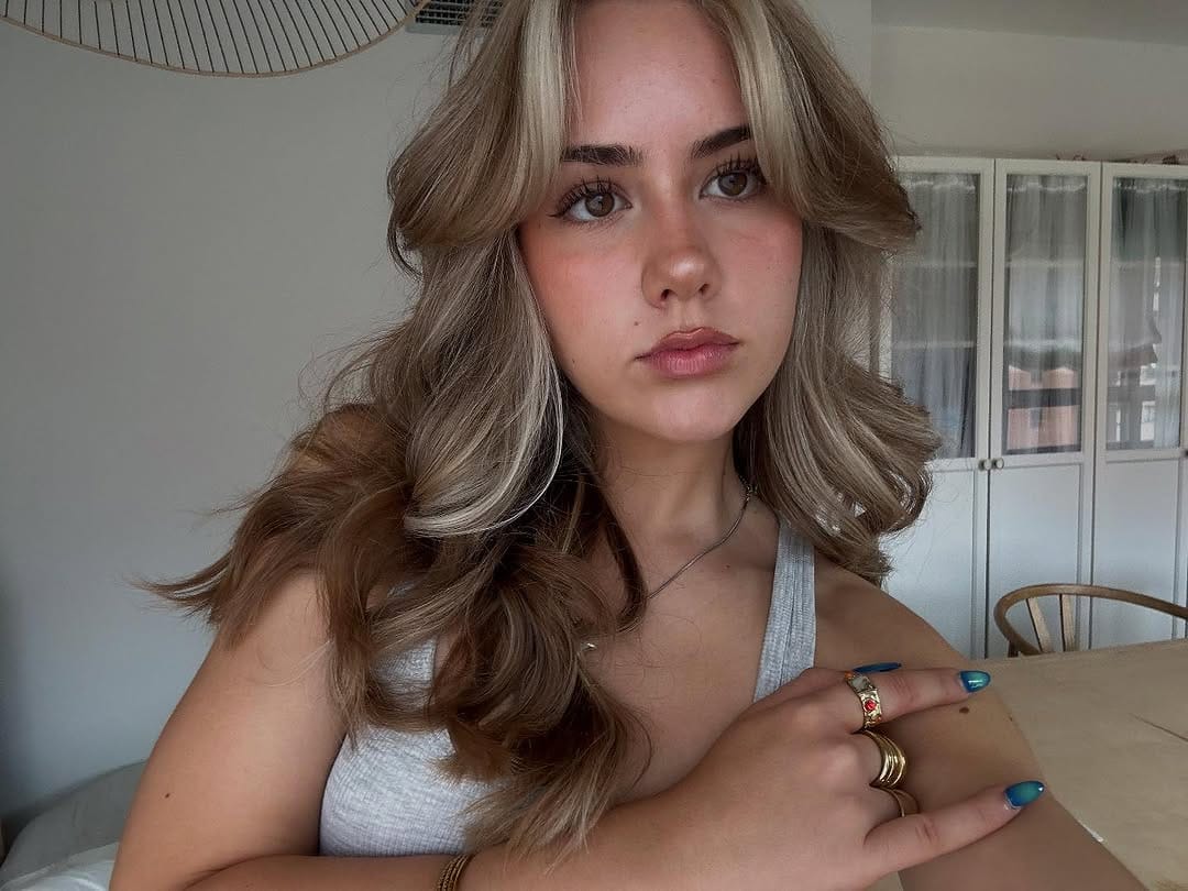 Post 4 by 𝒄𝒂𝒓𝒐𝒍 🪩 on Instagram (carousel)