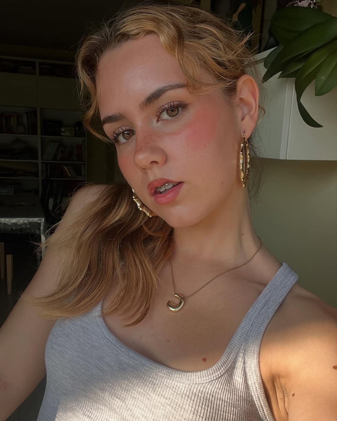 Post 7 by 𝒄𝒂𝒓𝒐𝒍 🪩 on Instagram (carousel)