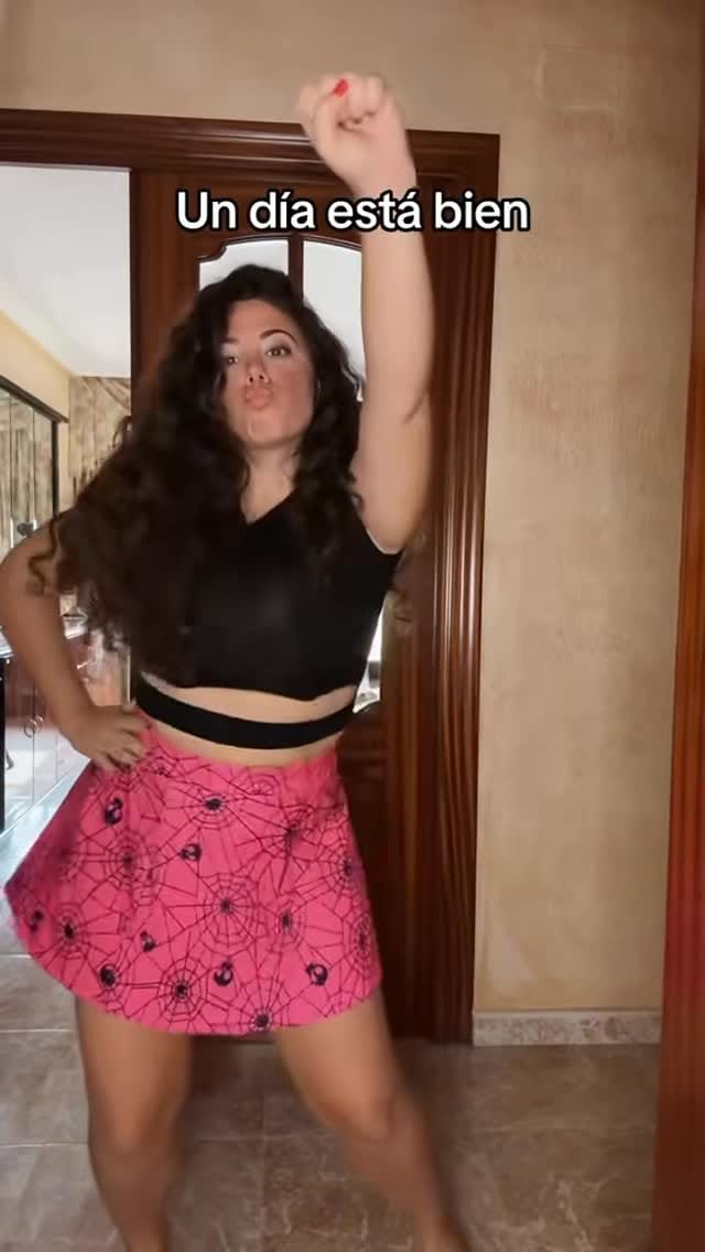 Post 1 by 𝐃𝐚𝐯𝐢𝐧𝐢𝐚 𝐅𝐫𝐮𝐜𝐭𝐮𝐨𝐬𝐨 💃🏽 on Instagram (video)