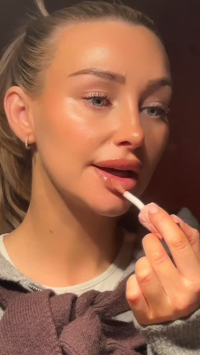 Post 1 by Makeup Artist & Bridal Specialist UK & Destination Weddings on Instagram (video)
