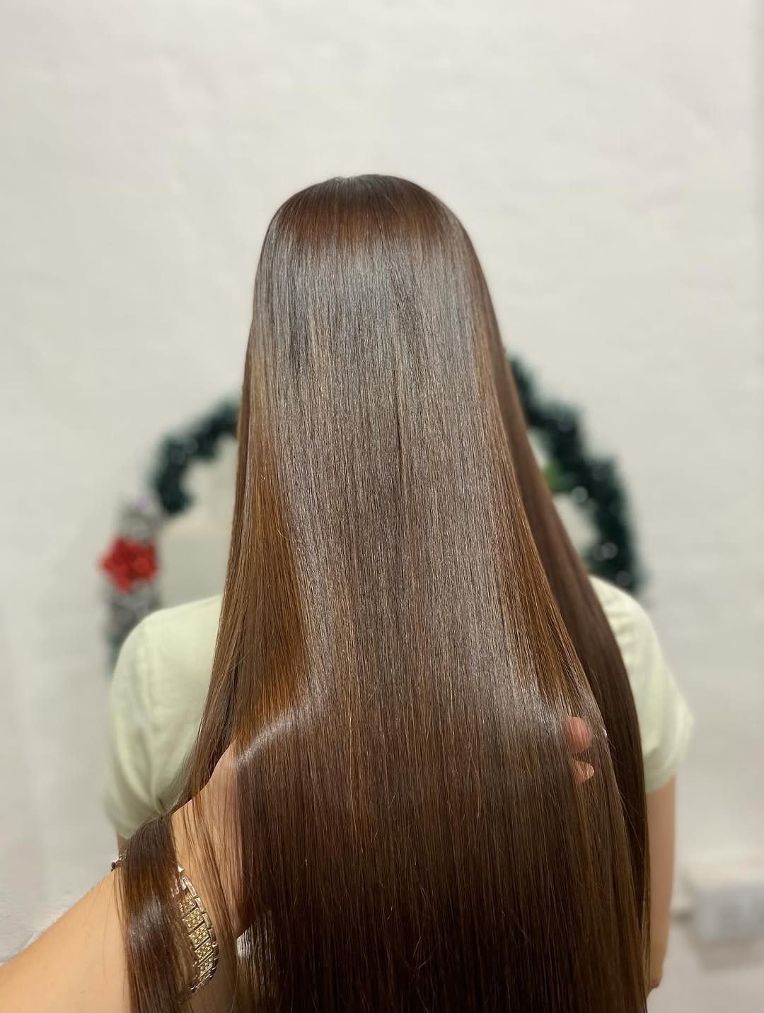 Post 1 by PELUQUERÍA LACIO PERFECTO 🖤 on Instagram (carousel)