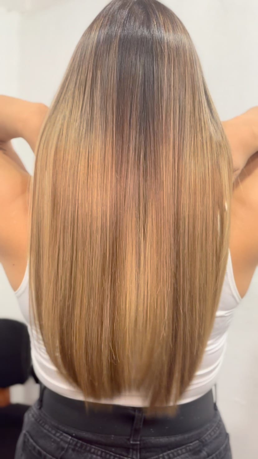 Post 4 by PELUQUERÍA LACIO PERFECTO 🖤 on Instagram (video)