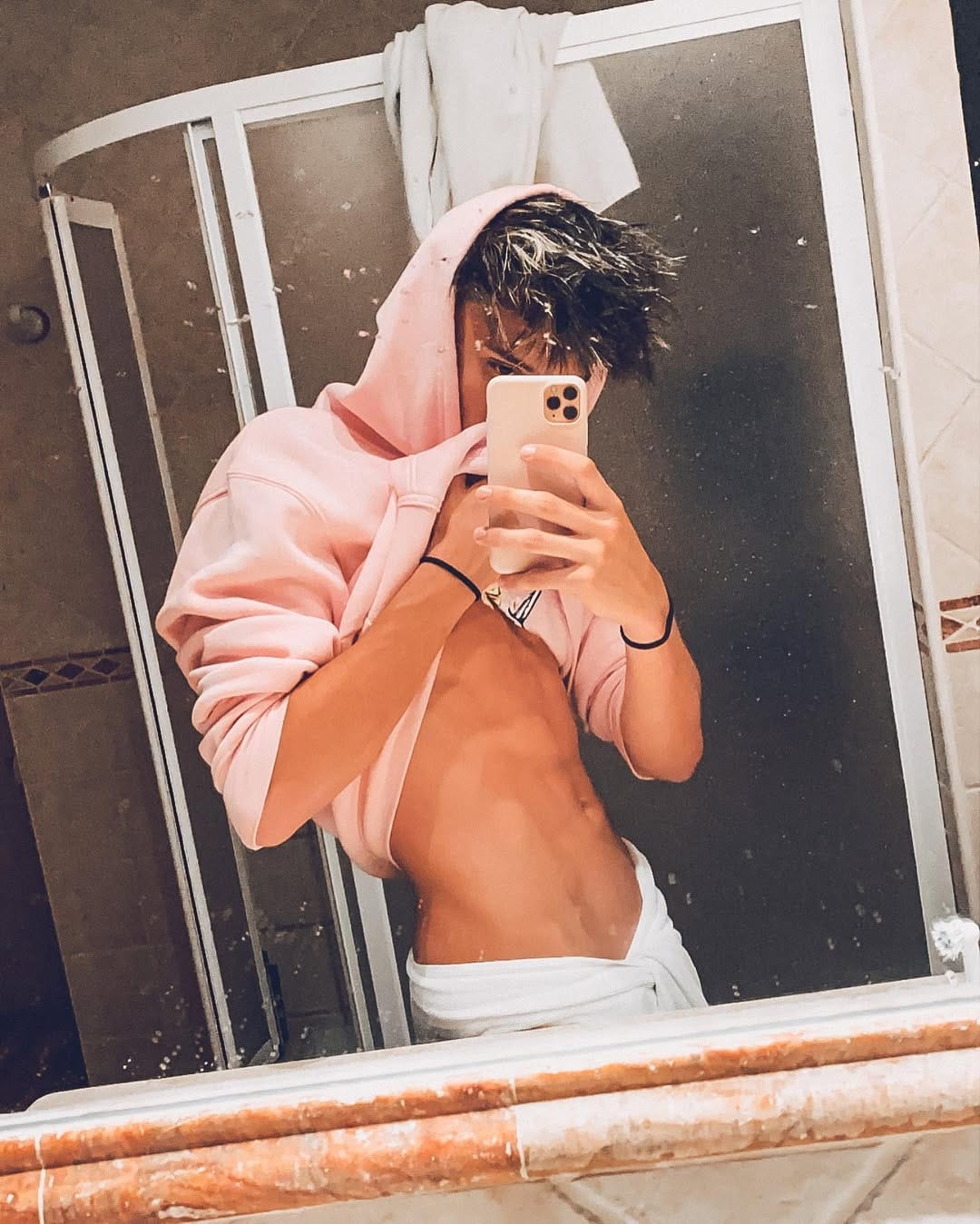 Post 9 by 🧸𝑨𝑮𝑼𝑺 🦖 on Instagram (image)
