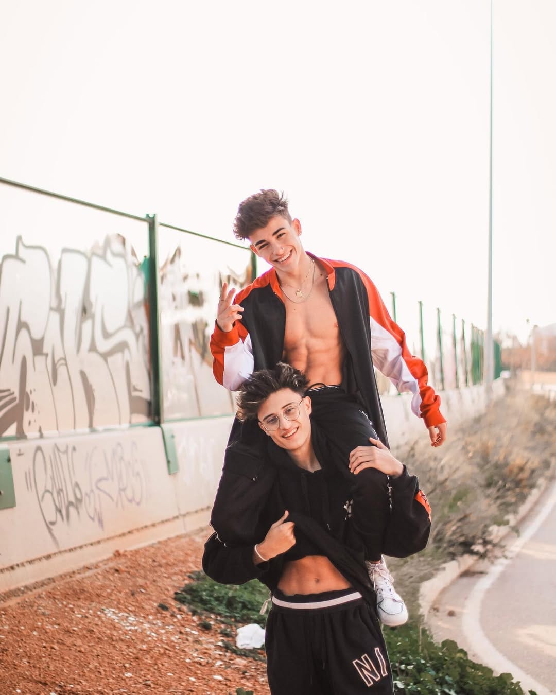 Post 8 by 🧸𝑨𝑮𝑼𝑺 🦖 on Instagram (carousel)
