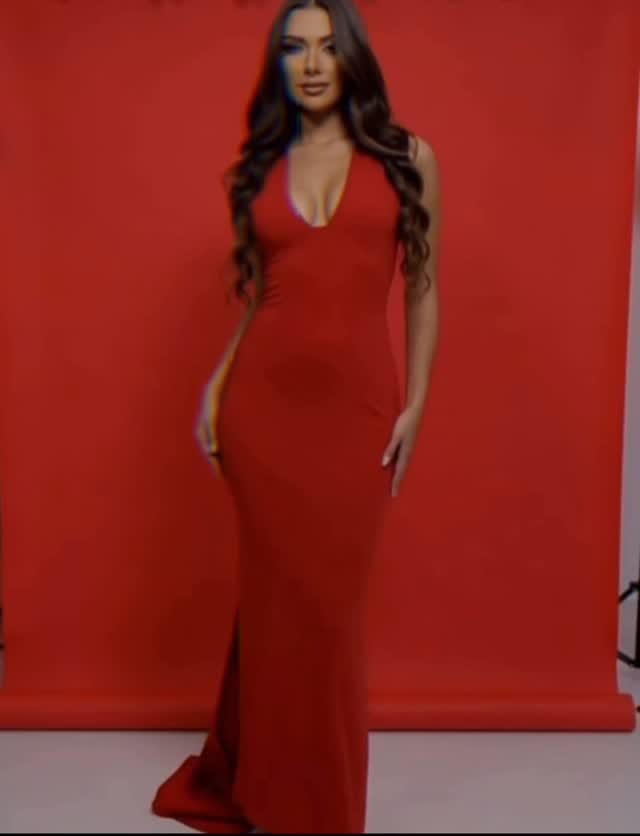 Post 8 by Luana Selena Gheban on Instagram (video)