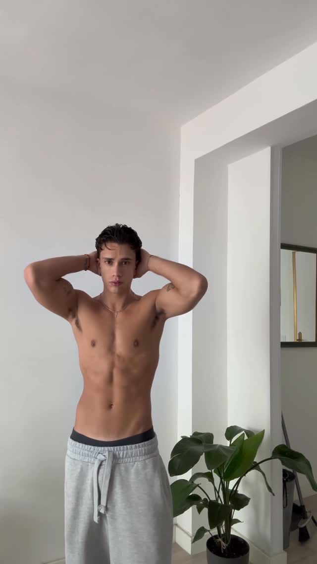 Post 8 by RICKI ROSA on Instagram (video)