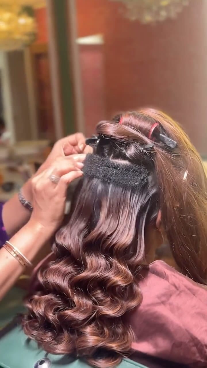 Post 7 by Vaishali Patel on Instagram (video)