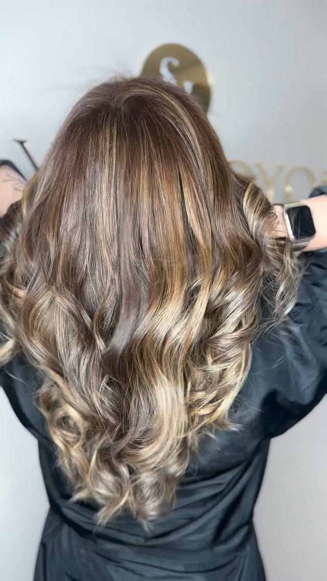 Post 4 by Sayra Hoyos / Biker on Instagram (video)