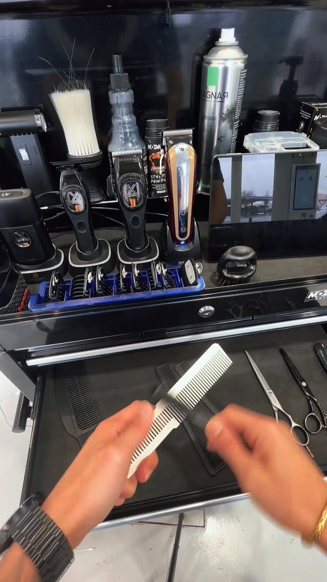 Post 1 by Mogan’s BarberShop on Instagram (video)