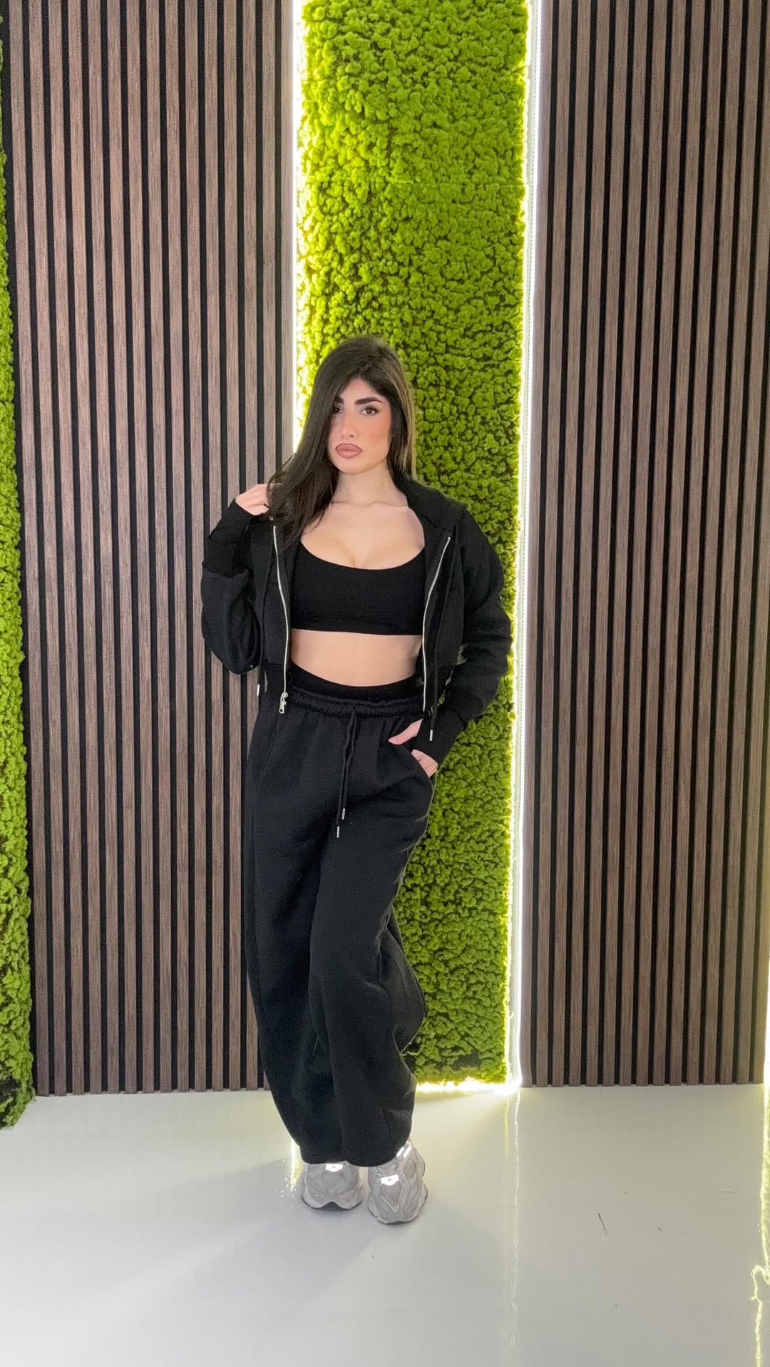 Post 1 by Elite Donna on Instagram (video)