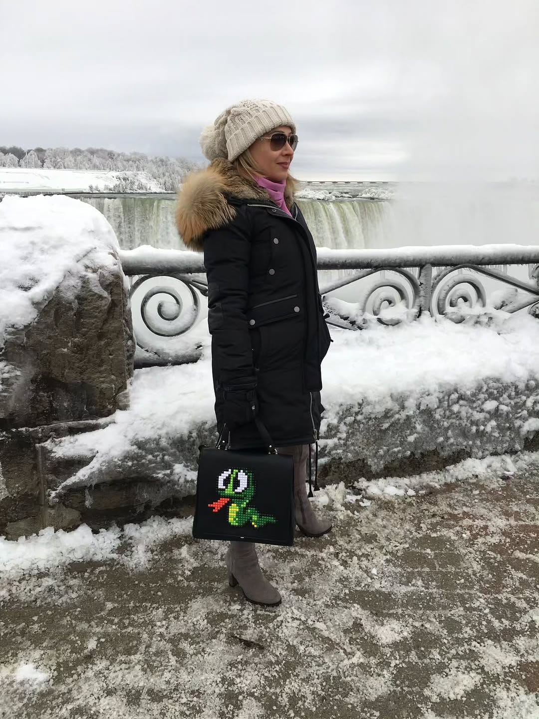 Post 3 by Elle Muse on Instagram (image)