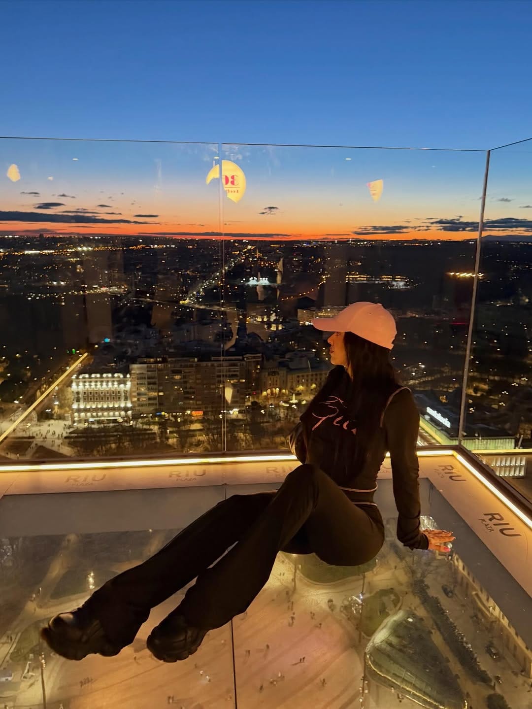 Post 2 by 𝐂𝐥𝐚𝐫𝐢𝐭𝐚🐆💄 on Instagram (carousel)