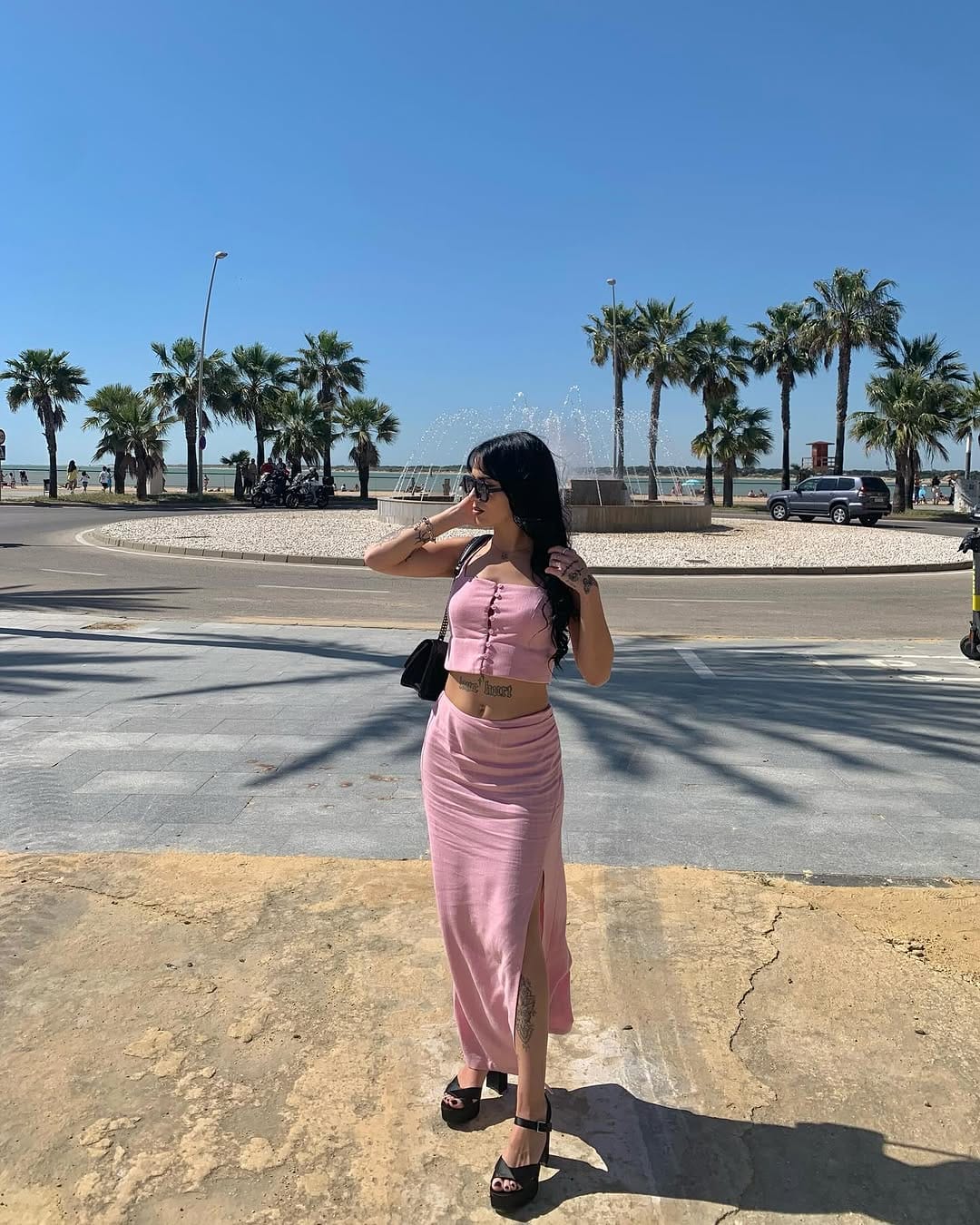 Post 10 by 𝐂𝐥𝐚𝐫𝐢𝐭𝐚🐆💄 on Instagram (carousel)