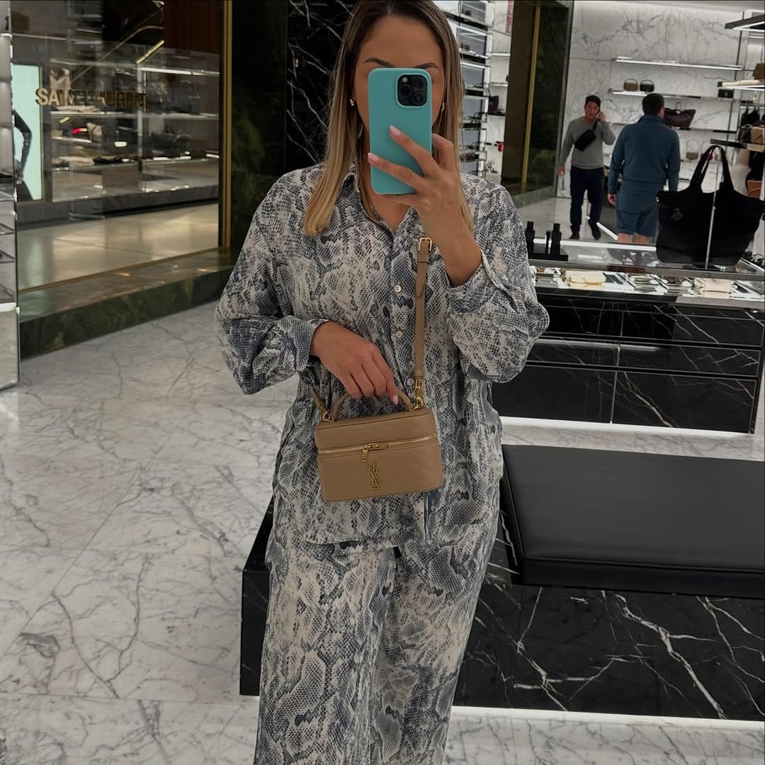 Post 9 by SHOPAHOLIC | PERSONAL SHOPPER on Instagram (carousel)