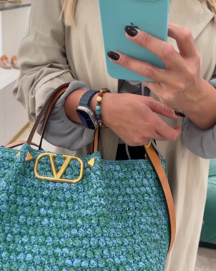 Post 10 by SHOPAHOLIC | PERSONAL SHOPPER on Instagram (carousel)