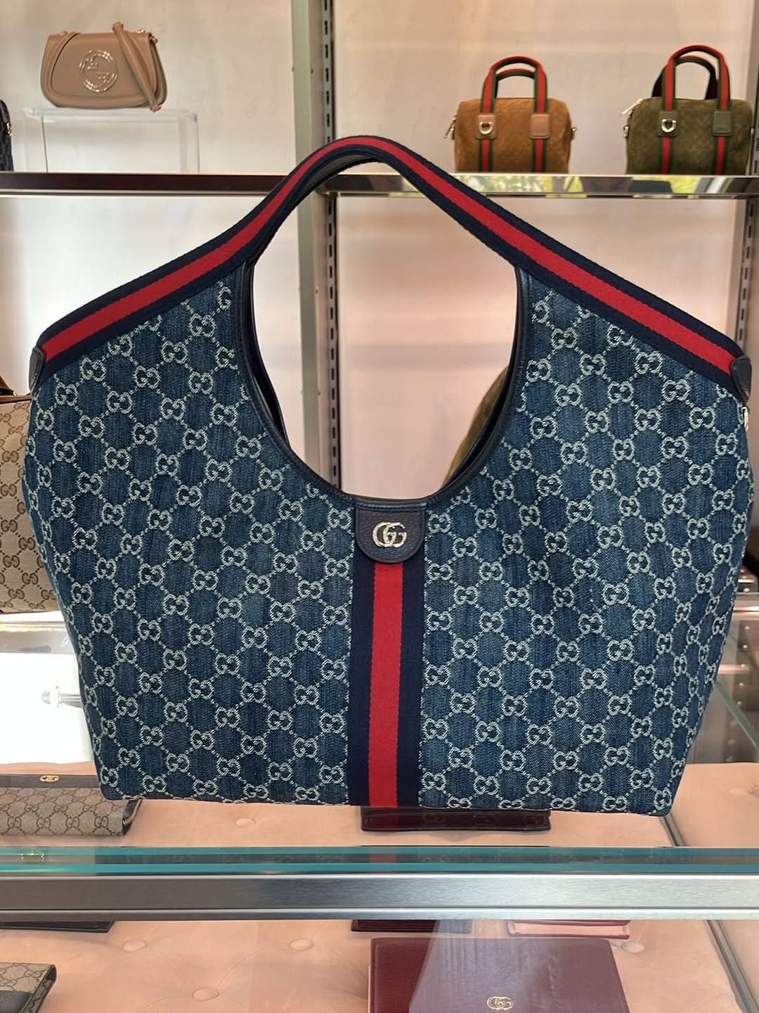 Post 4 by SHOPAHOLIC | PERSONAL SHOPPER on Instagram (carousel)