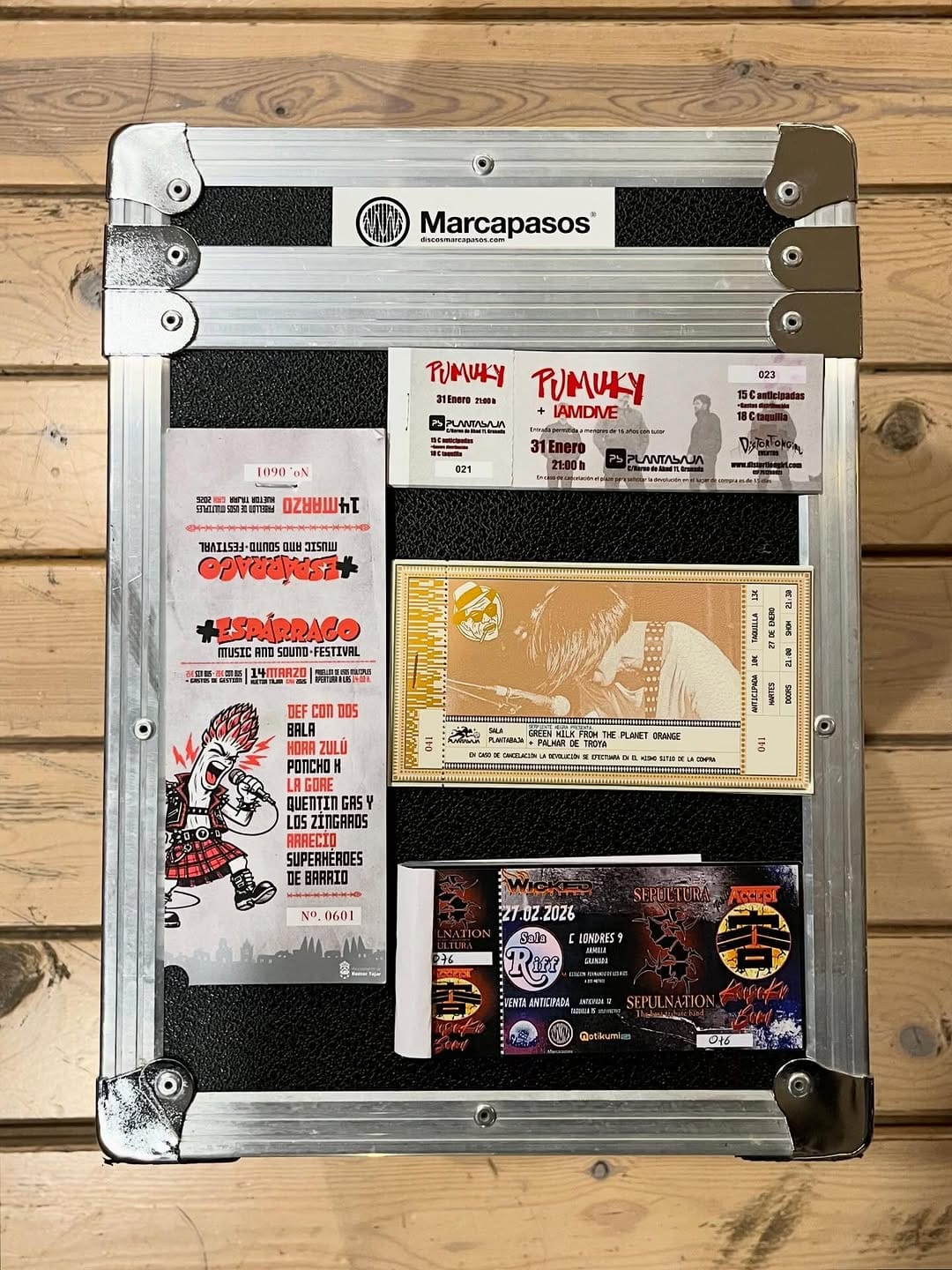 Post 3 by Discos Marcapasos on Instagram (carousel)